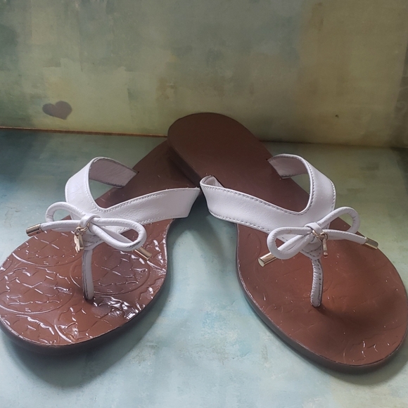 kate spade Shoes - Kate Spade white flip/flop sandles